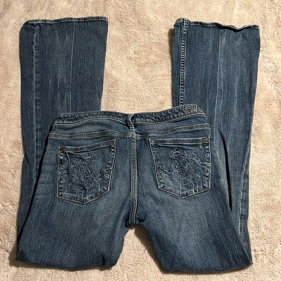 Silver Jeans - Picture 2 of 5